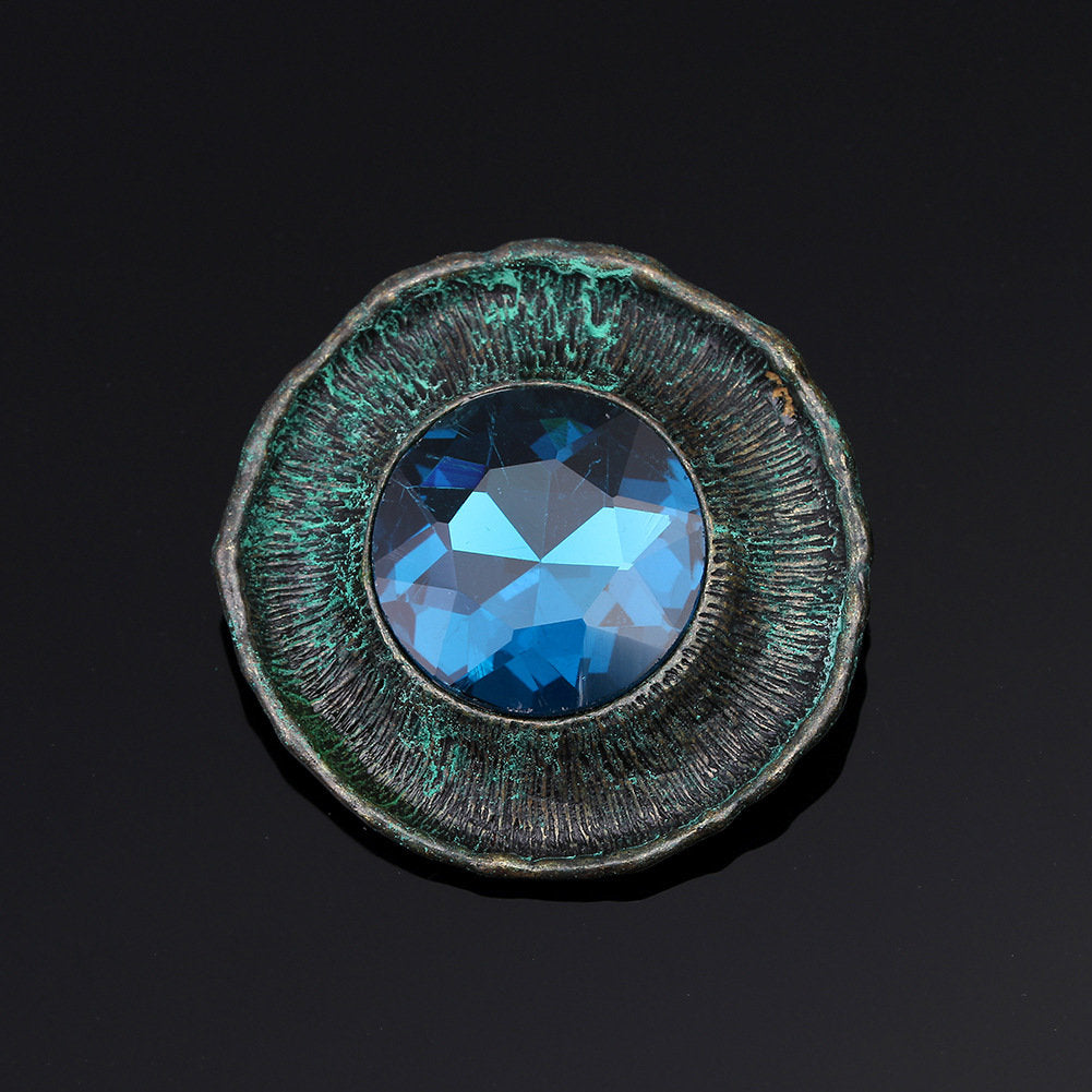Ancient Retro amulet brooch Magic Pendant