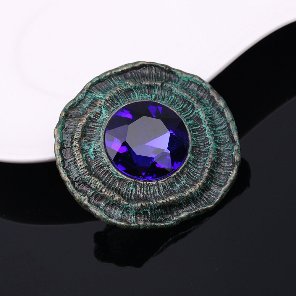 Ancient Retro amulet brooch Magic Pendant