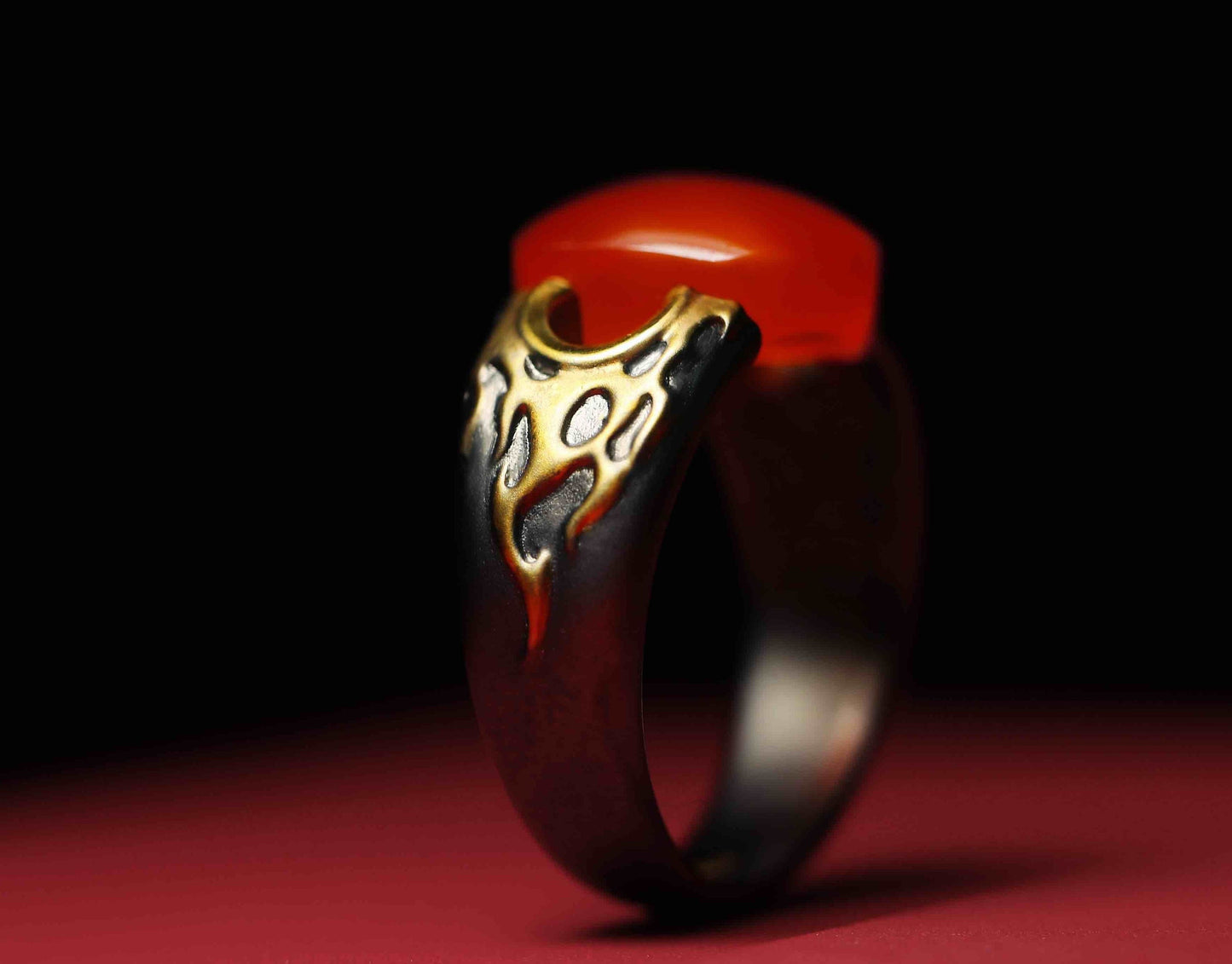 Solid 18K Ring with Premium Red Southern Agate Stone