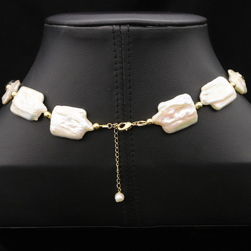 Natural large baroque pearl choker necklace with pendant