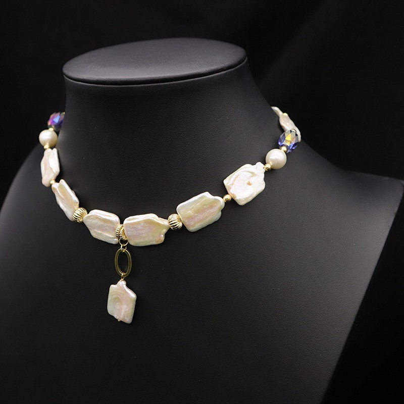 Natural large baroque pearl choker necklace with pendant